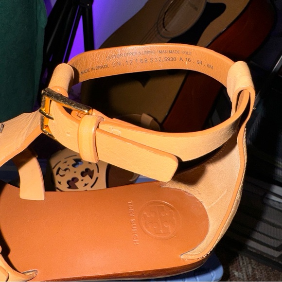 Tory Burch Zoey Sandals - Sand/Tan size 6 - Picture 6 of 8